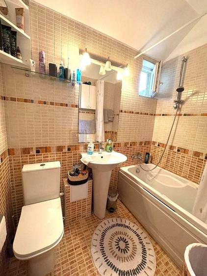 Apartament cu 2 camere decomandat, mobilat în Central