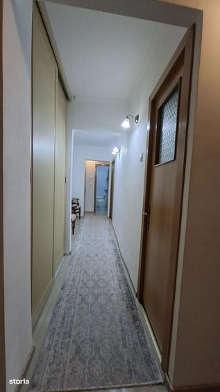 3 camere Eremia , Decomandat/ Centrala/ mobilat , Amplasament DEOSEBIT - 3