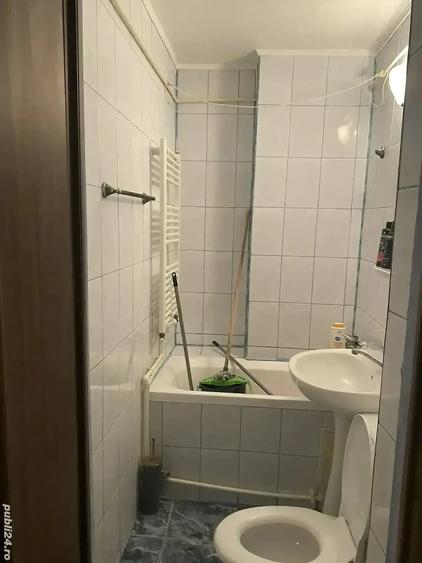 Garsonieră decomandată în Viziru 1