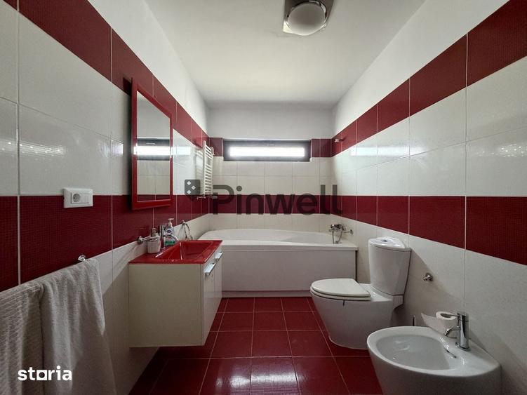 Casă individuală cu 5 camere cu Canalizare în Central
