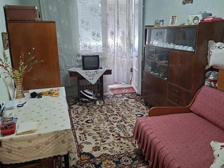 Apartament 2 camere, decomandat, Sud - 1