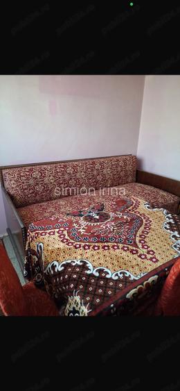 Apartament cu 3 camere decomandat în Obor