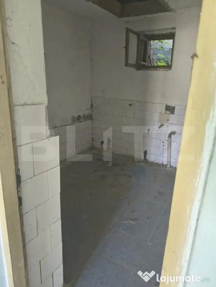 Casă cu 2 camere cu Teren 1200 Mp în Nord