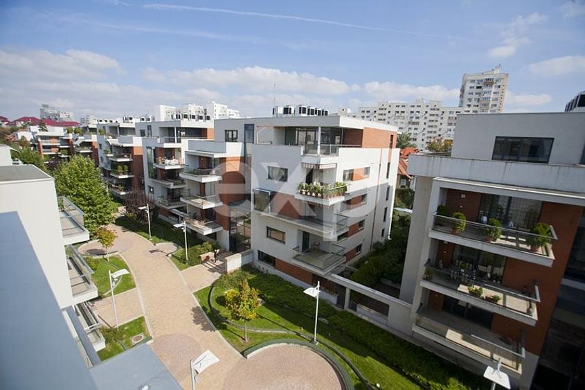 Apartament cu 4 camere decomandat, mobilat în Capitale