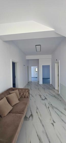 Spațiu comercial, de 260 mp, în Valea Adâncă