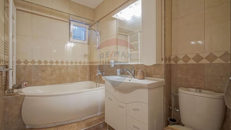 Apartament cu 3 camere decomandat în Griviței
