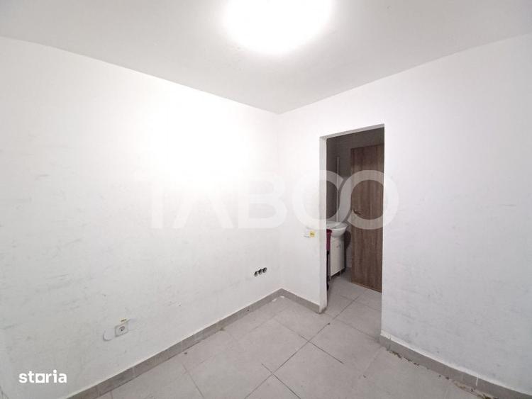 Spațiu comercial, de 51 mp, în Șelimbăr