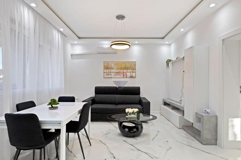 Apartament cu 2 camere semidecomandat, mobilat în Grădiște
