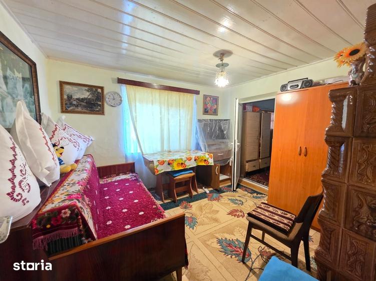 Casă cu 2 camere cu Teren 1200 Mp în Central
