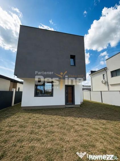 Casă cu 4 camere cu Teren 400 Mp în Central