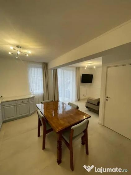 Apartament cu 2 camere semidecomandat, mobilat în Independenței