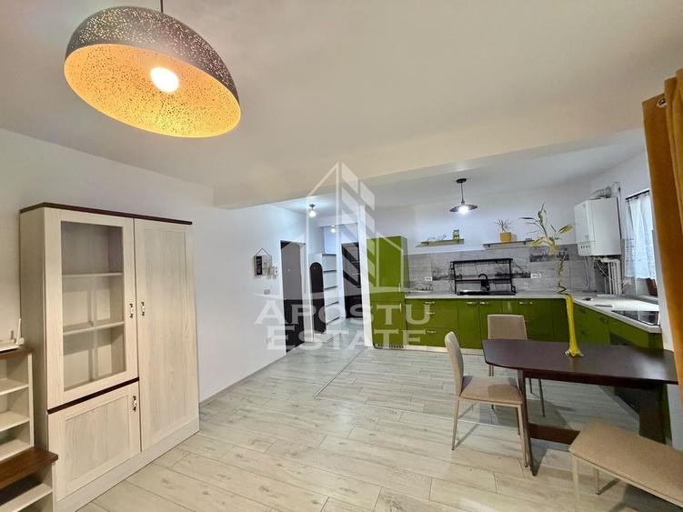 Apartament cu 2 camere semidecomandat, mobilat în Giroc
