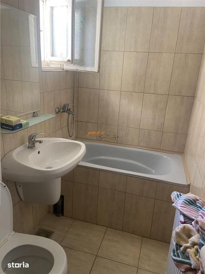 Apartament cu 4 camere nedecomandat în Sud