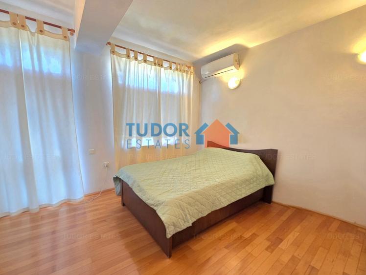 Casă individuală cu 7 camere cu Canalizare în Pipera