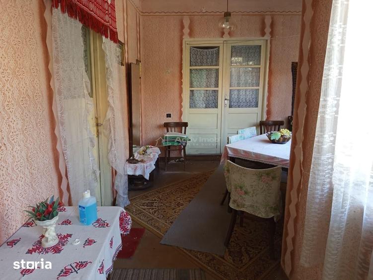 Casă cu 5 camere cu Teren 1439 Mp în Berliște