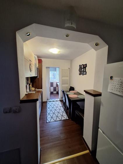 Apartament cu 3 camere decomandat în Decebal