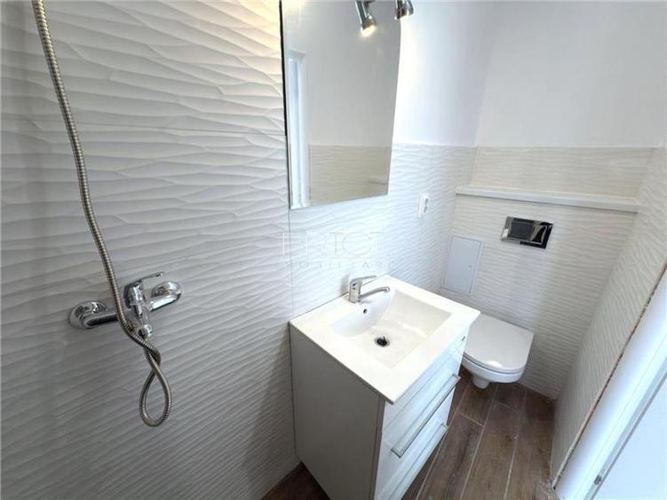 Spațiu comercial, de 50 mp, în Central