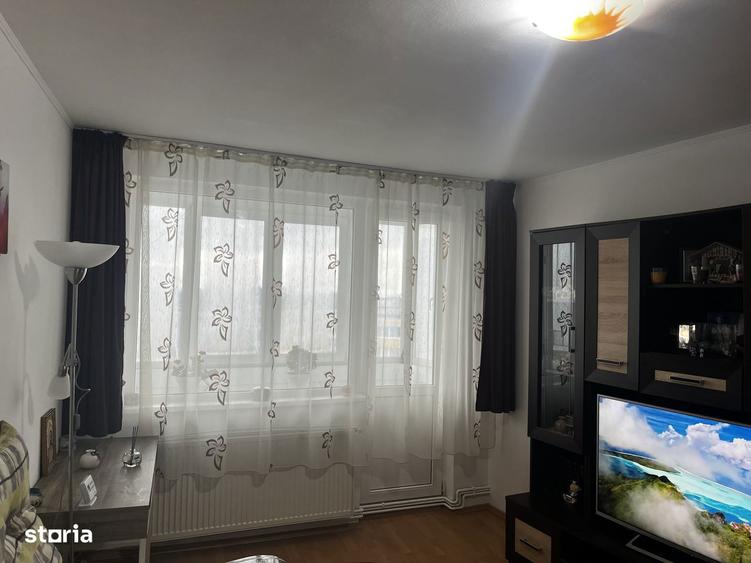 Apartament de vanzare zona Astra 2 camere semidecomandat. - 1