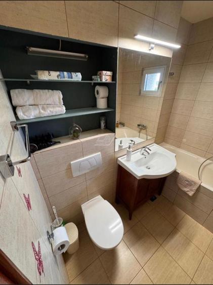 Apartament cu 3 camere decomandat, mobilat în Dorobanților