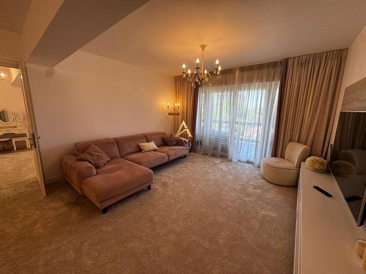 Apartament cu 4 camere decomandat în Străulești