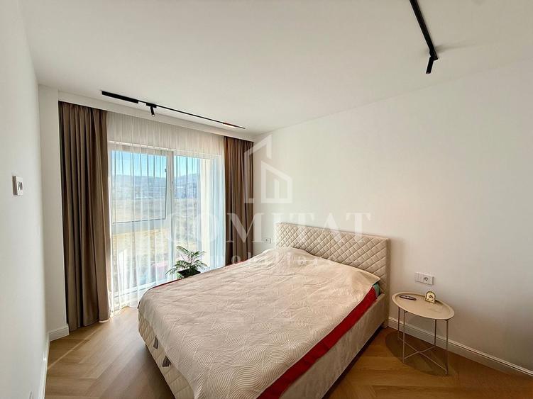 Apartament cu 3 camere semidecomandat, mobilat în Florești