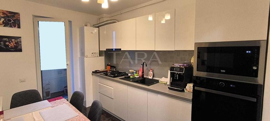 Apartament cu 3 camere decomandat, mobilat în Florești