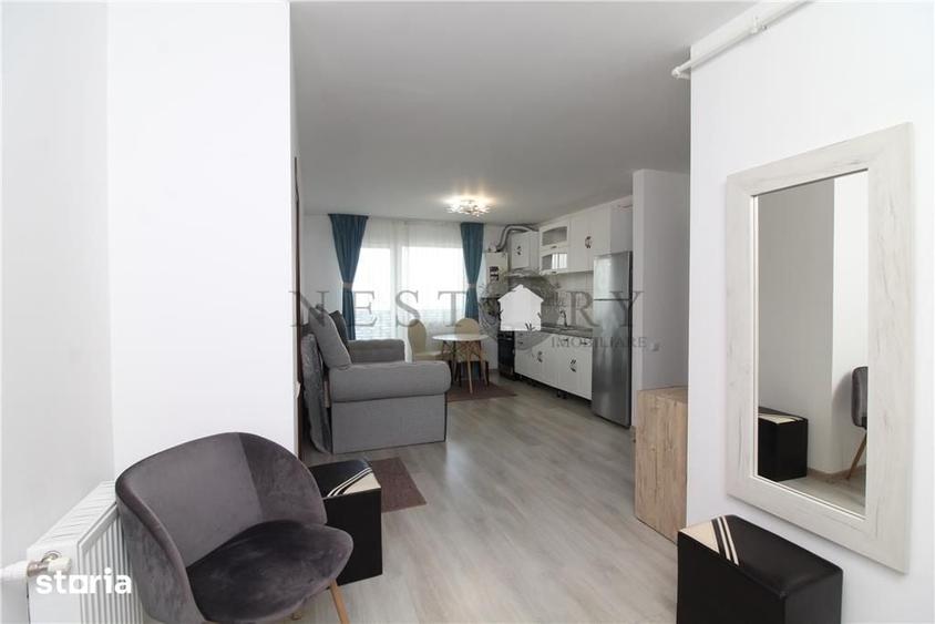 Apartament cu 3 camere semidecomandat în Între Lacuri