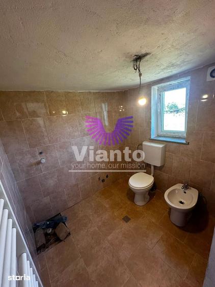 Casă cu 3 camere cu Teren 800 Mp în Slimnic