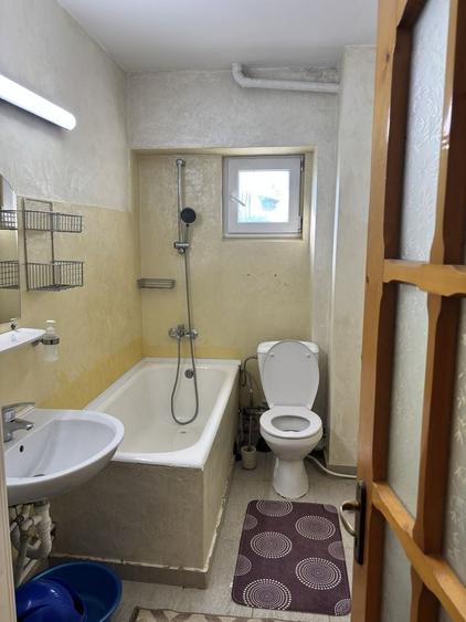 Apartament cu 3 camere decomandat în Nicolina