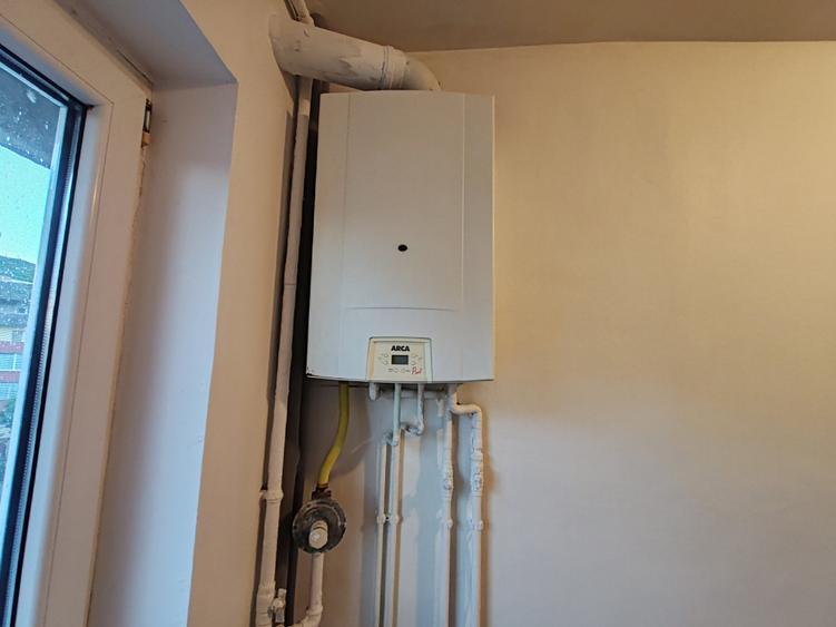 Apartament cu 2 camere decomandat în Răcădău