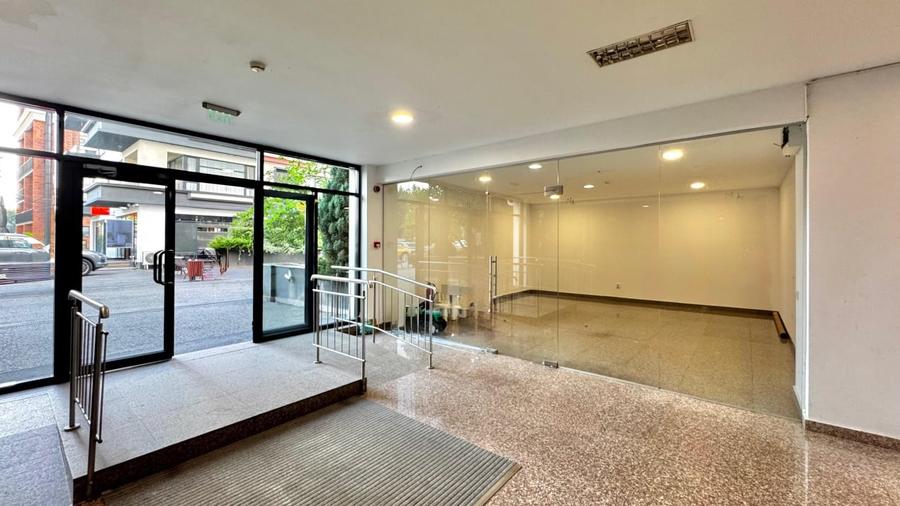 Spațiu comercial, de 32.200000762939 mp, în Barbu Văcărescu