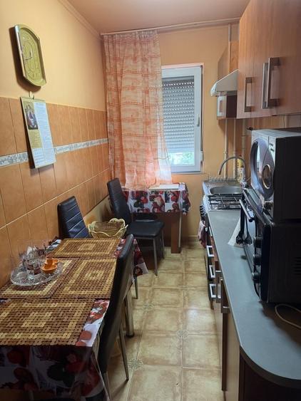 Apartament cu 2 camere decomandat în Exterior Vest