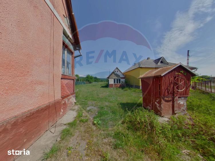 Casă cu 4 camere decomandat cu Teren 2732 Mp în Câmpulung la Tisa