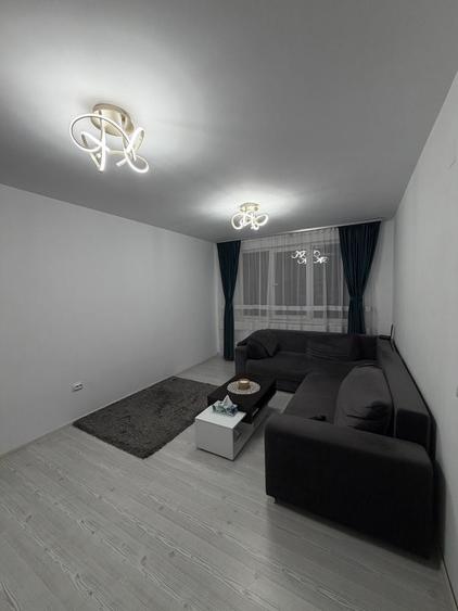 Apartament cu 2 camere decomandat în Micro 1