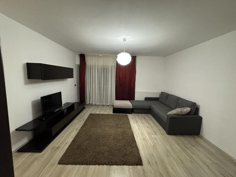 Apartament cu 2 camere semidecomandat în Florești