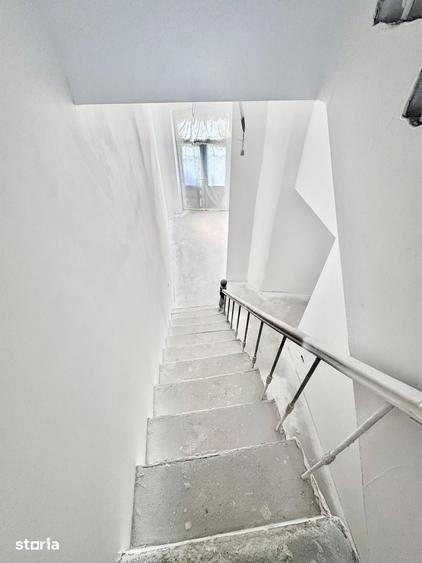 Casă cu 5 camere cu Teren 300 Mp în Central