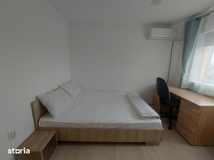 Apartament cu 3 camere decomandat în Micro 4