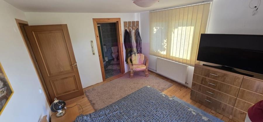 Casă cu 4 camere în Central