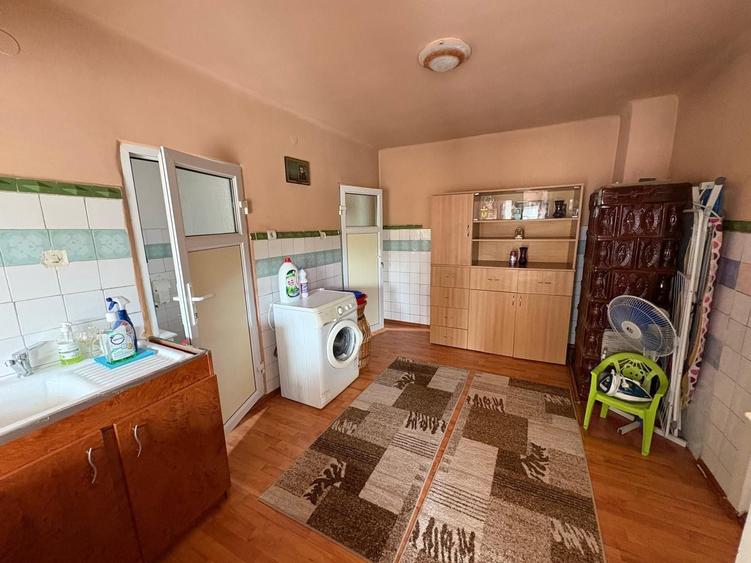 Casă cu 4 camere în Simeria