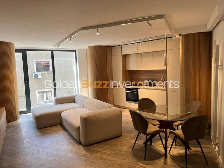 Apartament cu 2 camere, mobilat în Victoriei