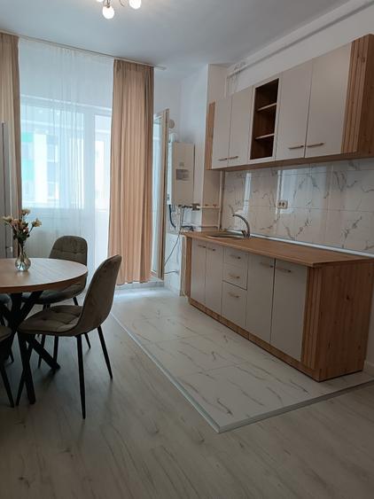Apartament cu 2 camere semidecomandat în Roșu