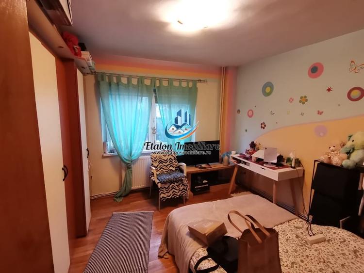 Apartament cu 2 camere decomandat în Precista