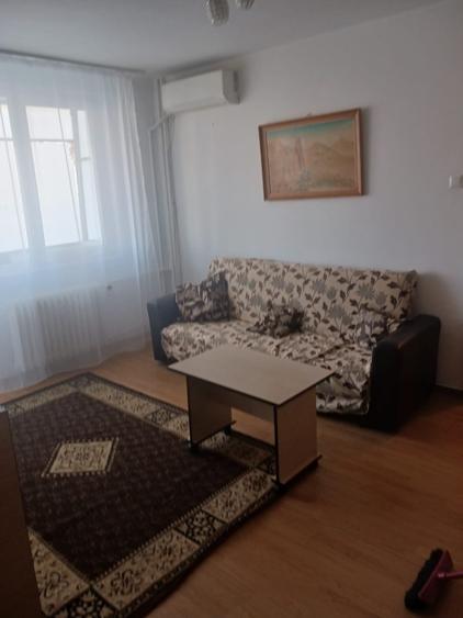 Apartament cu 2 camere semidecomandat, mobilat în Berceni