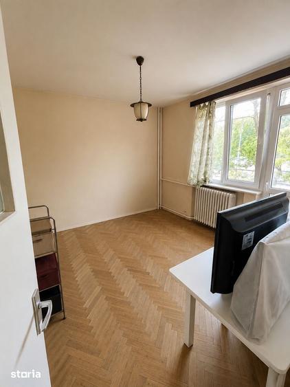 Apartament cu 2 camere nedecomandat în Decebal