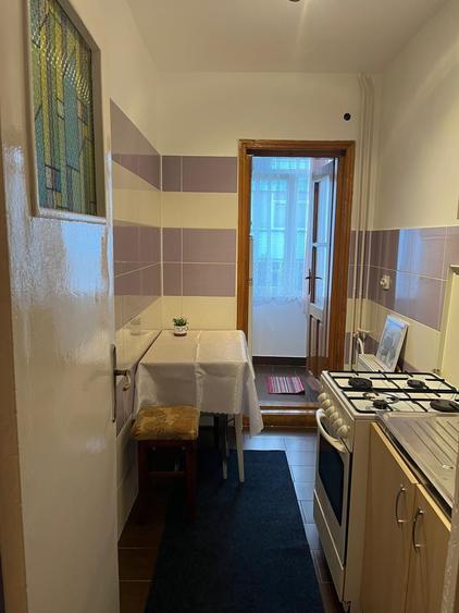 Garsonieră decomandată în Central