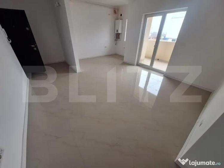 Apartament cu 3 camere decomandat în Torontalului