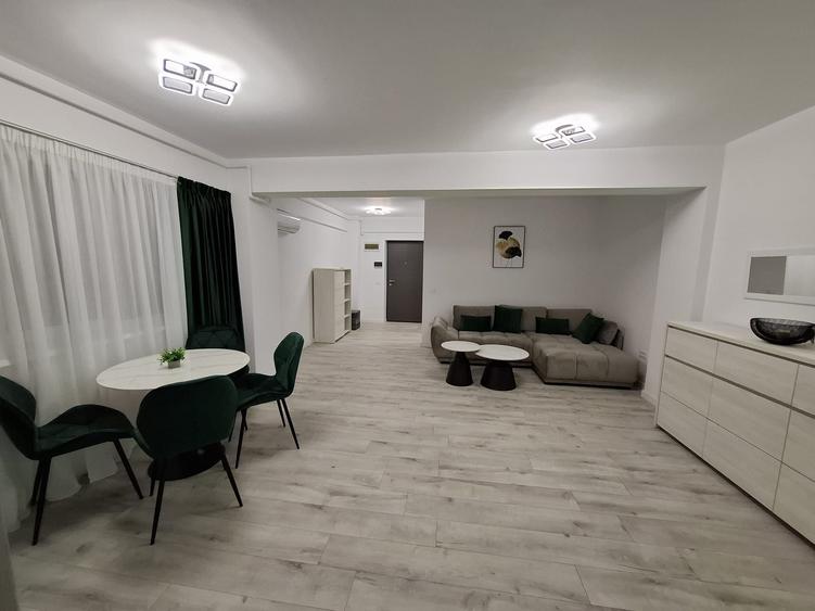 Apartament cu 2 camere decomandat în Calea Moldovei