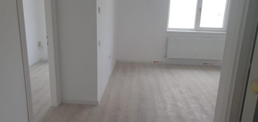 Apartament cu 2 camere decomandat în Nicolina