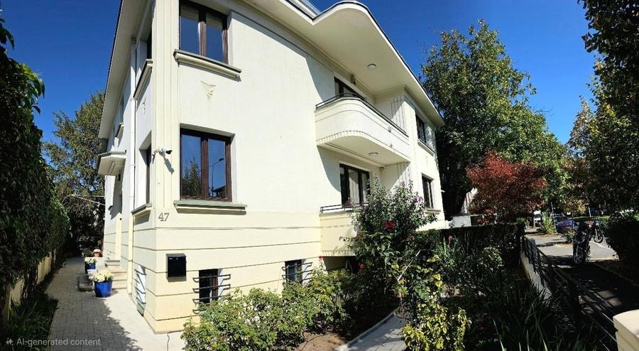 Casă individuală cu 14 camere cu Canalizare în Arcul de Triumf