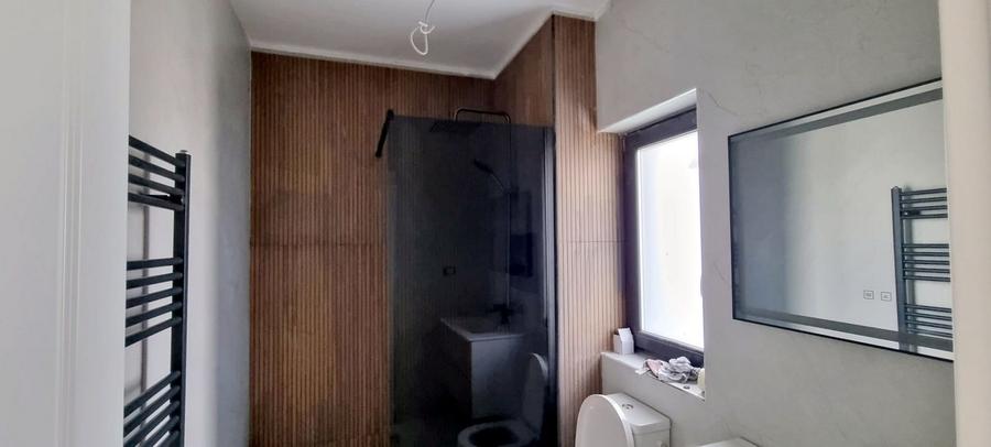 Casă individuală cu 5 camere cu Canalizare în Nord